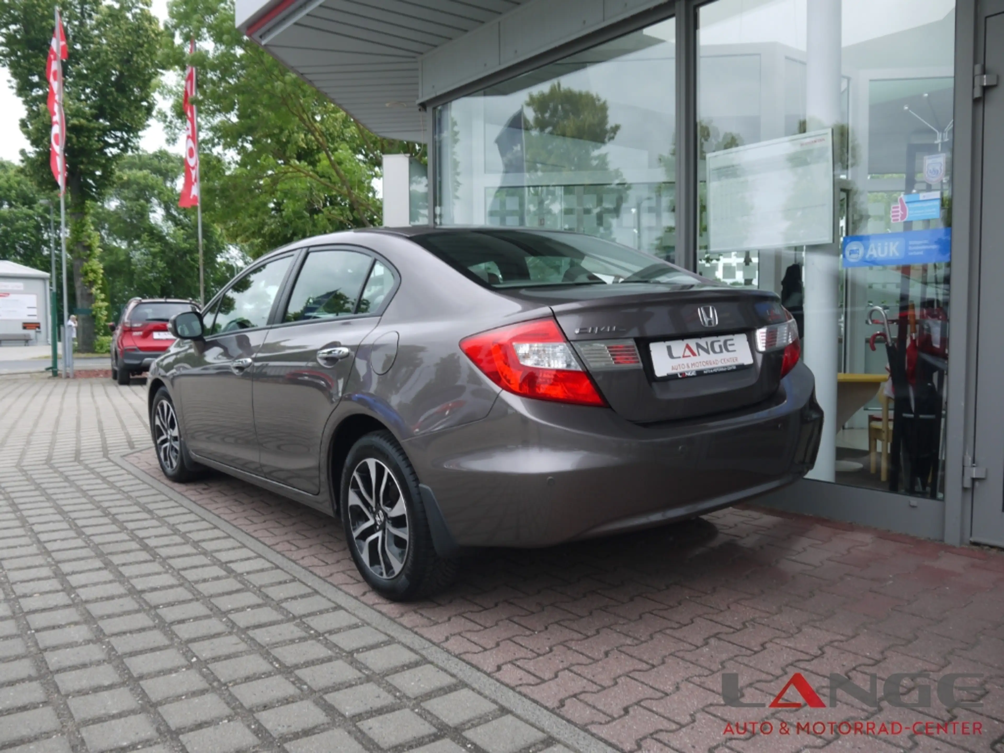 Honda Civic Lim. 4-trg. Executive Xenon Klimaautom SD SHZ Keyl — photo 4