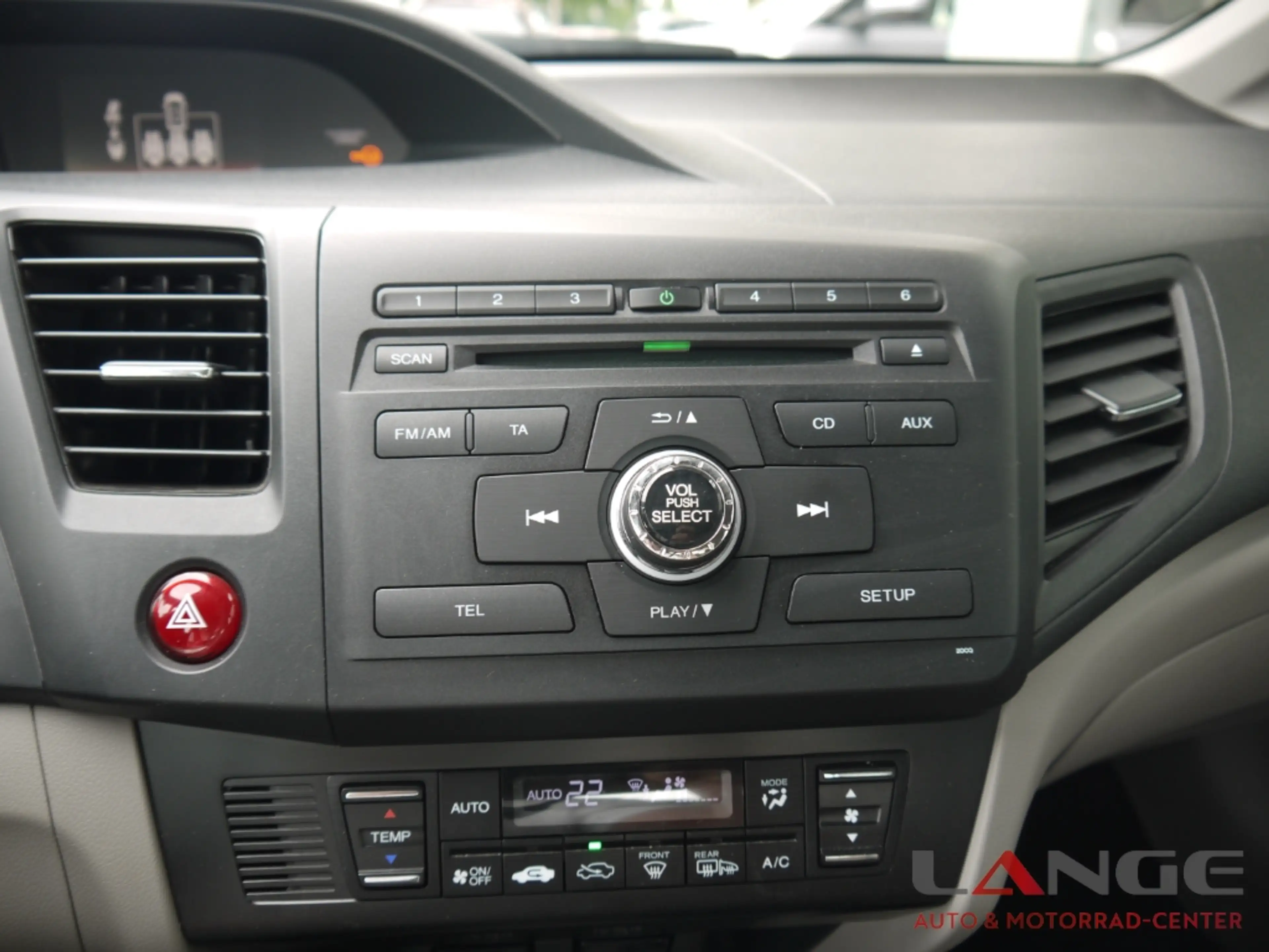 Honda Civic Lim. 4-trg. Executive Xenon Klimaautom SD SHZ Keyl — photo 13
