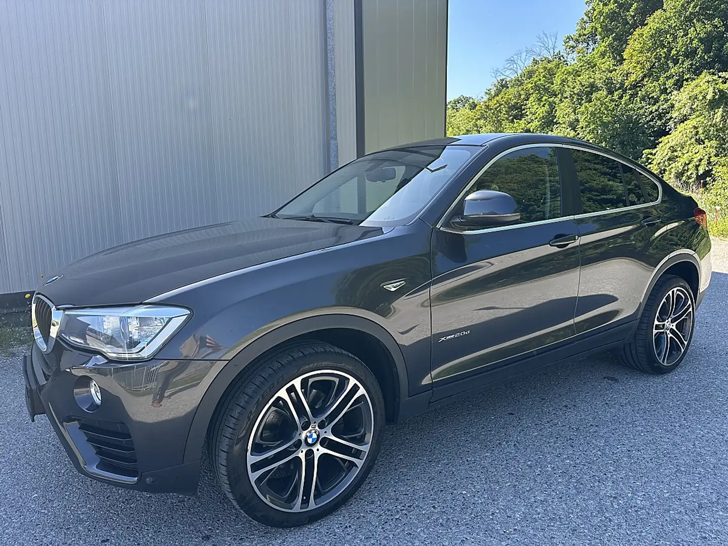BMW X4 xDrive 20d Österreich-Paket Aut. Schwarz - 2