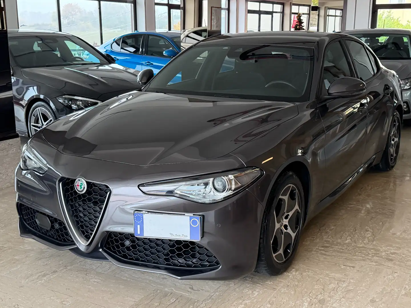 Alfa Romeo Giulia 2.2 TURBODIESEL 160 cv. AT8 SUPER BUSINESS Grigio - 2