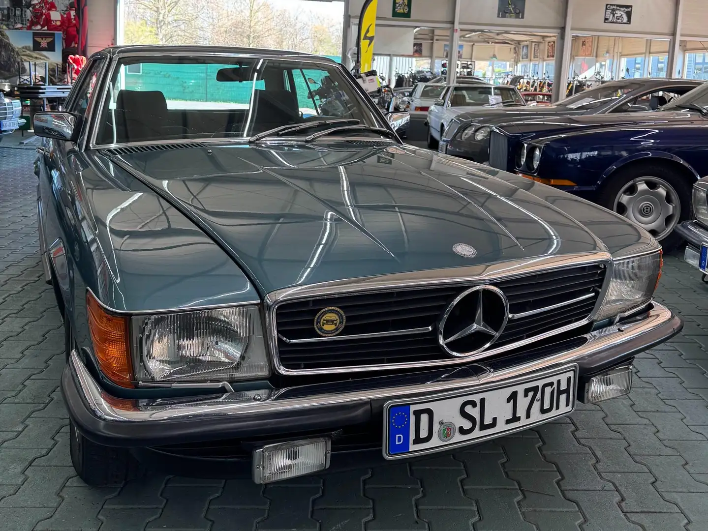 Mercedes-Benz 380 SLC Verde - 2