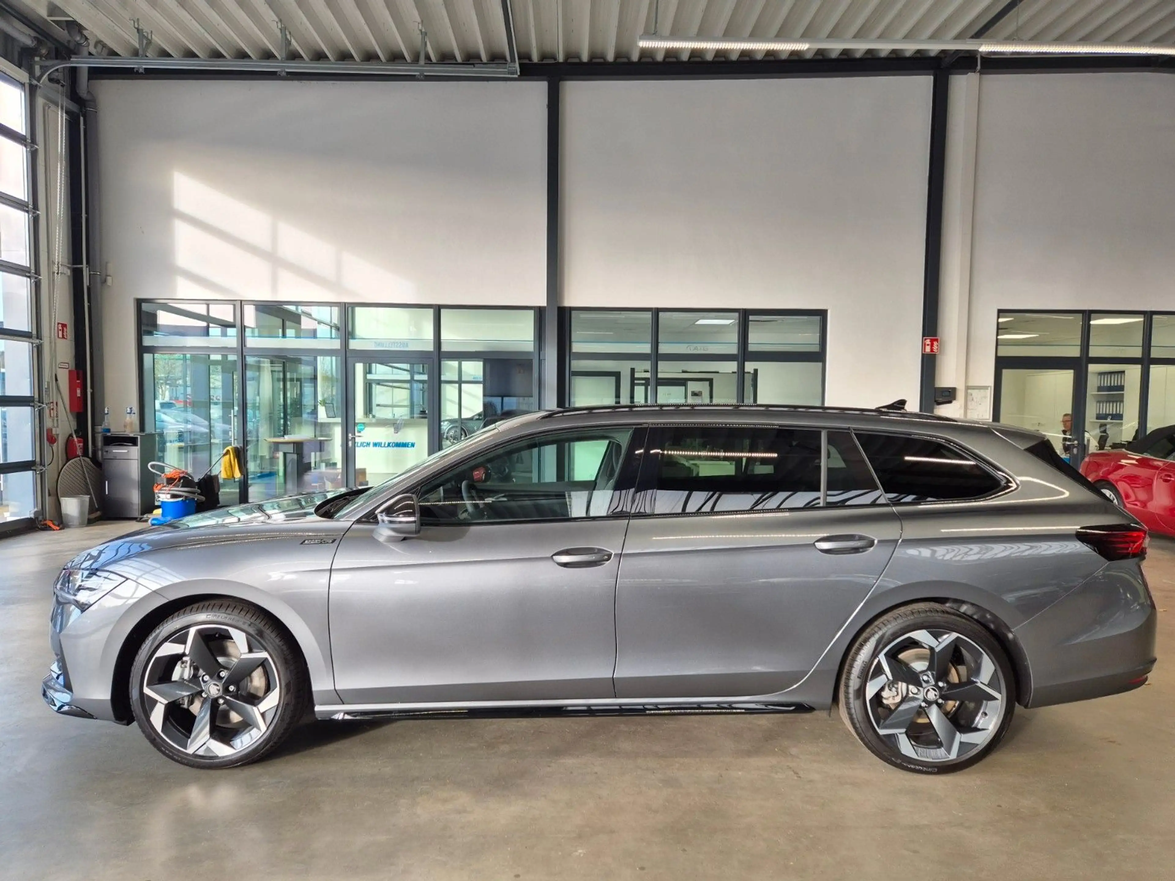 Skoda Superb SUPERB COMBI 2.0 TDI 4x4 SPORTLINE 5J GARANTIE — photo 8