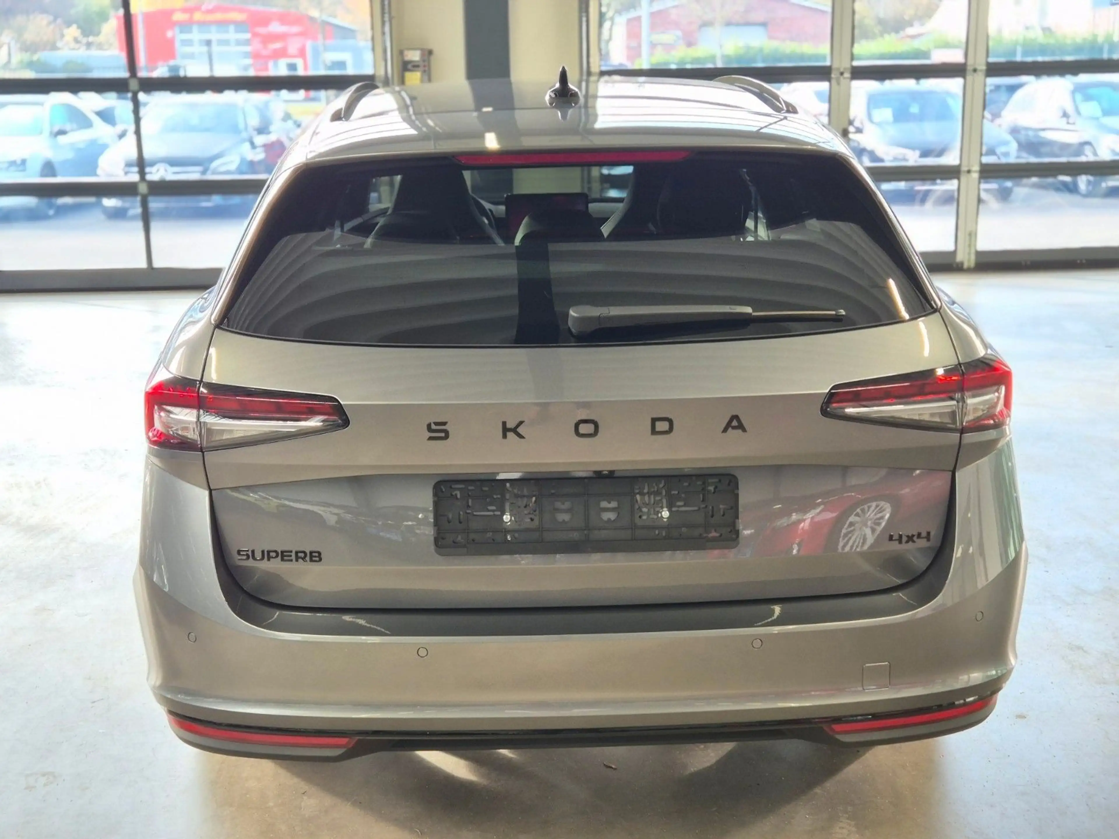 Skoda Superb SUPERB COMBI 2.0 TDI 4x4 SPORTLINE 5J GARANTIE — photo 6