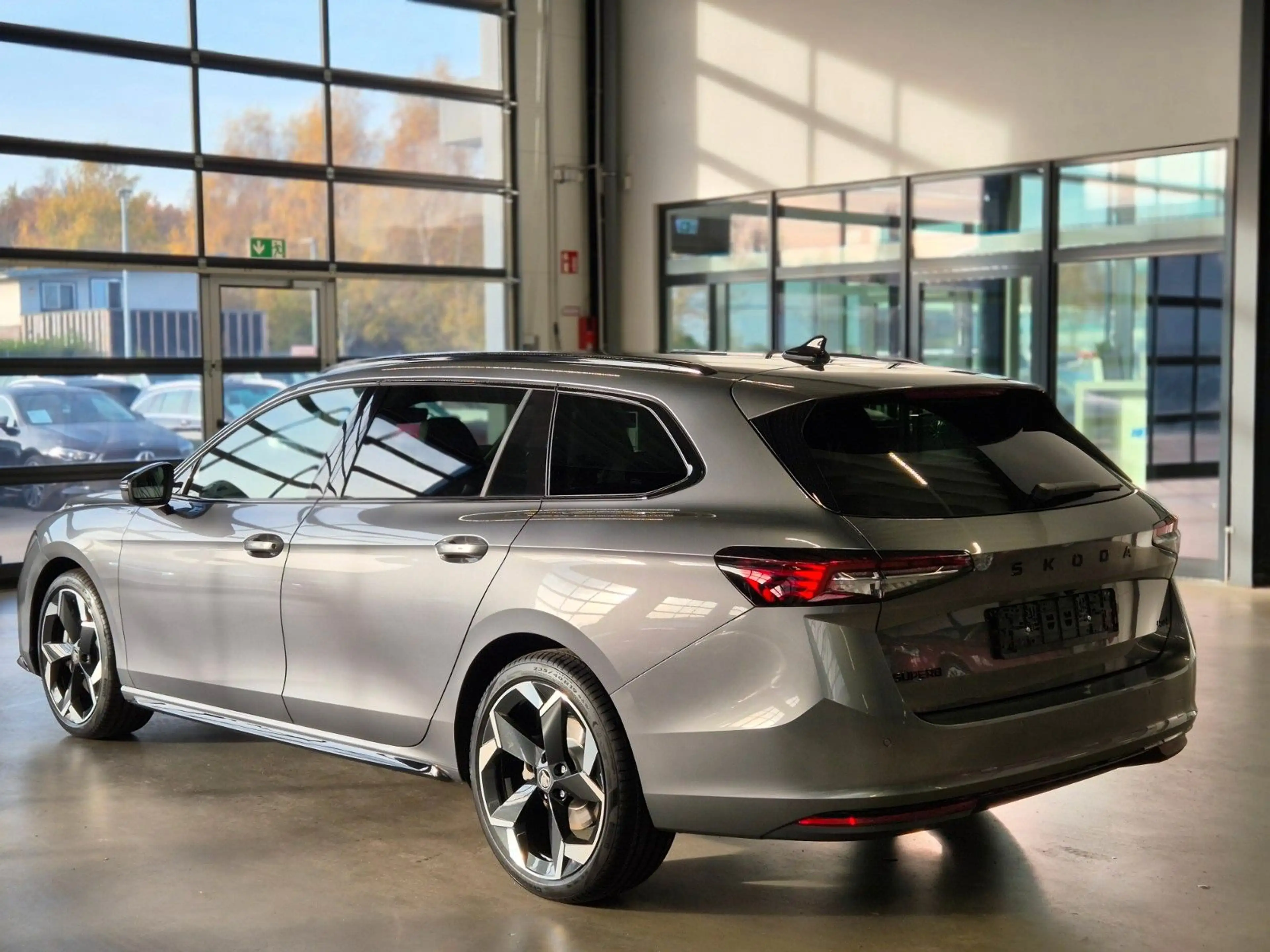 Skoda Superb SUPERB COMBI 2.0 TDI 4x4 SPORTLINE 5J GARANTIE — photo 7