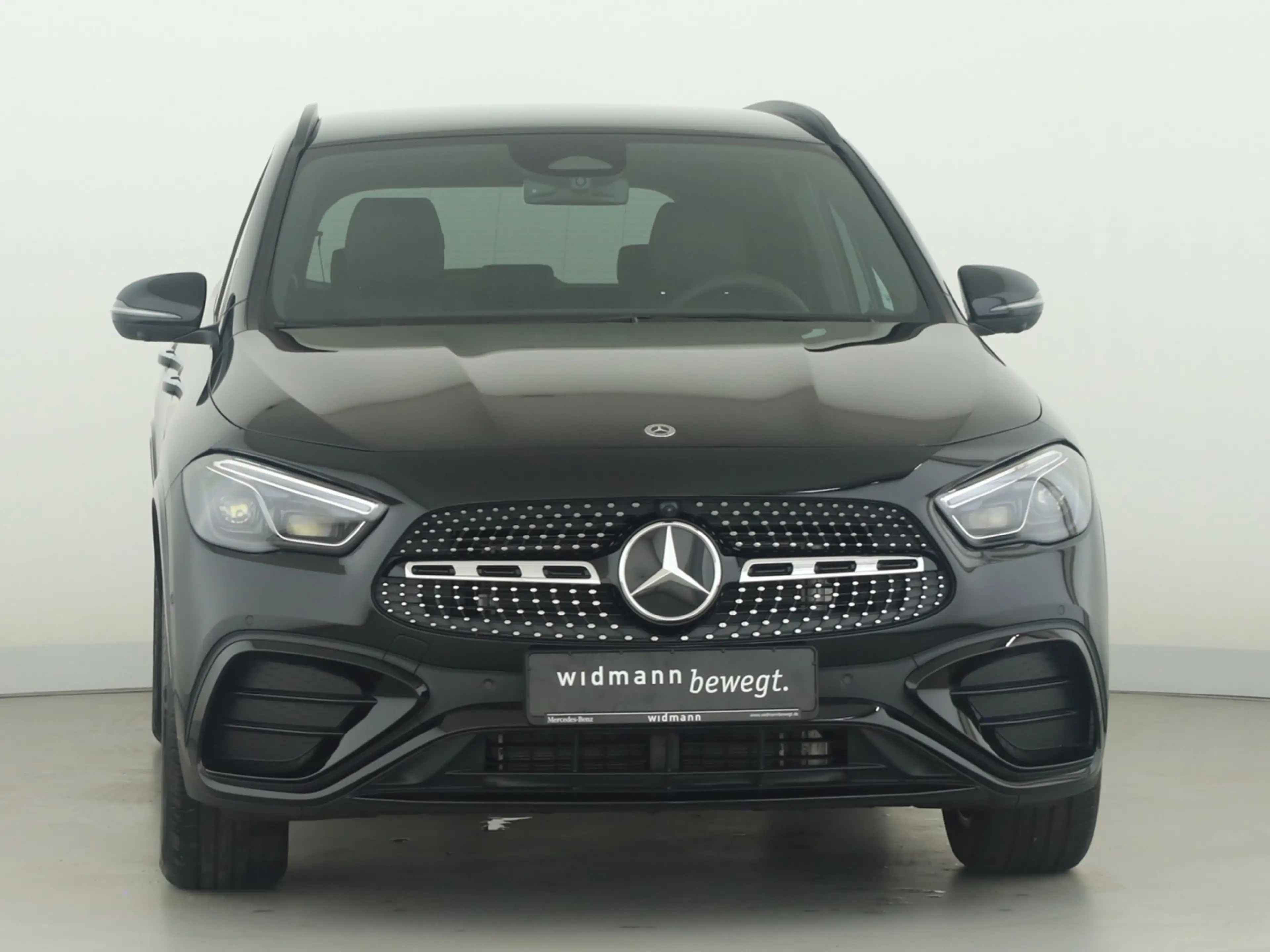 Mercedes-Benz GLA 200 360 ACC AHK AUT DynLicht Fernlichtass. — photo 3