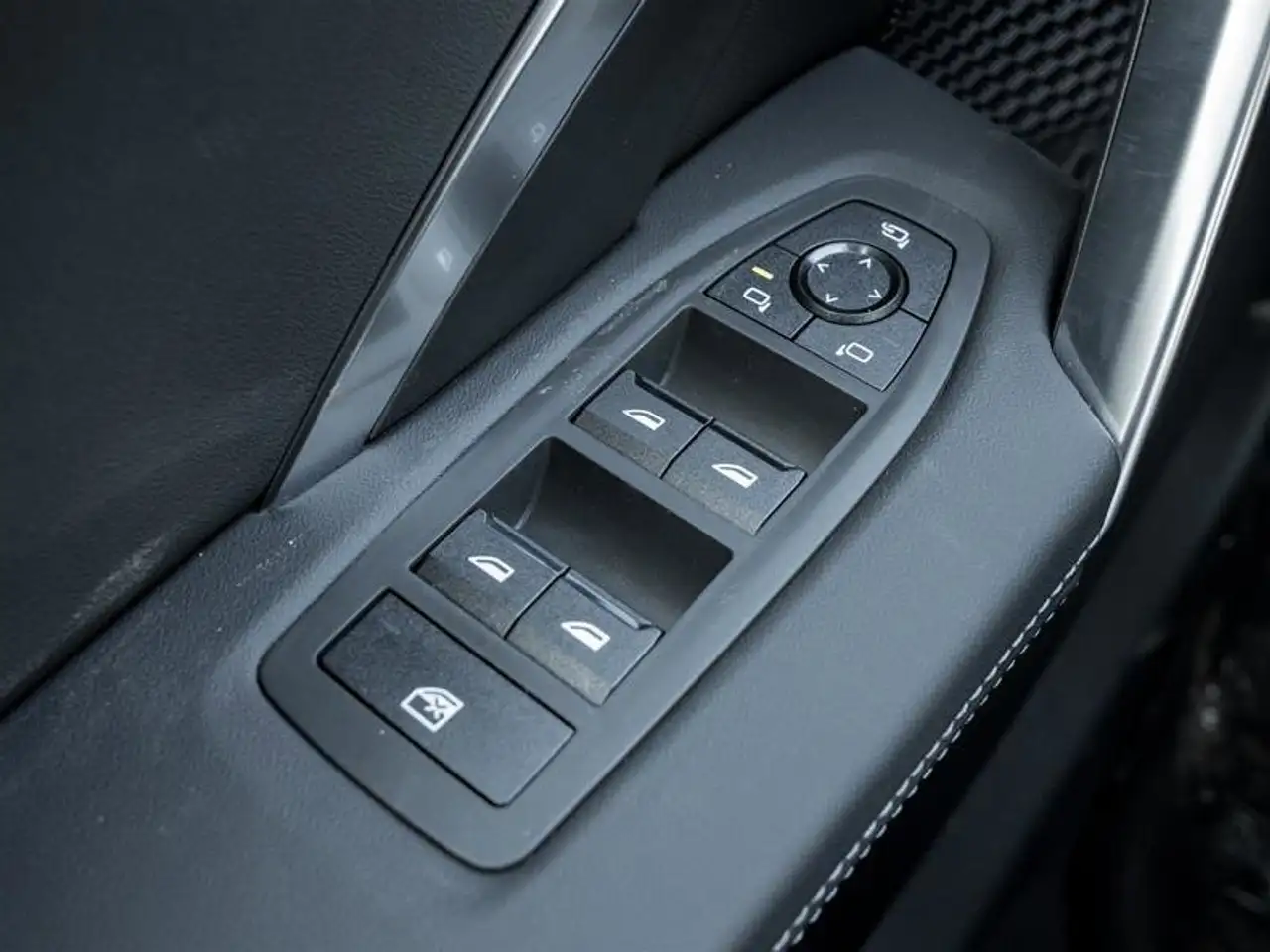 BMW X1 снимка BMW X1