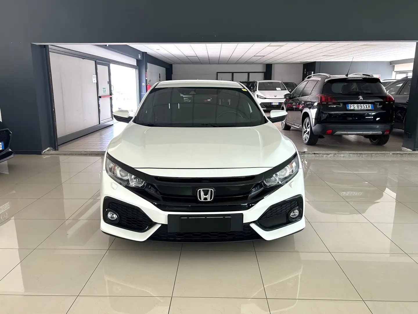Honda Civic 1.0 5 porte Elegance Navi Bianco - 2
