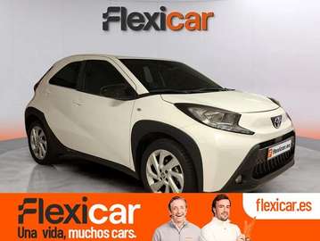 1.0 VVT-i x-play