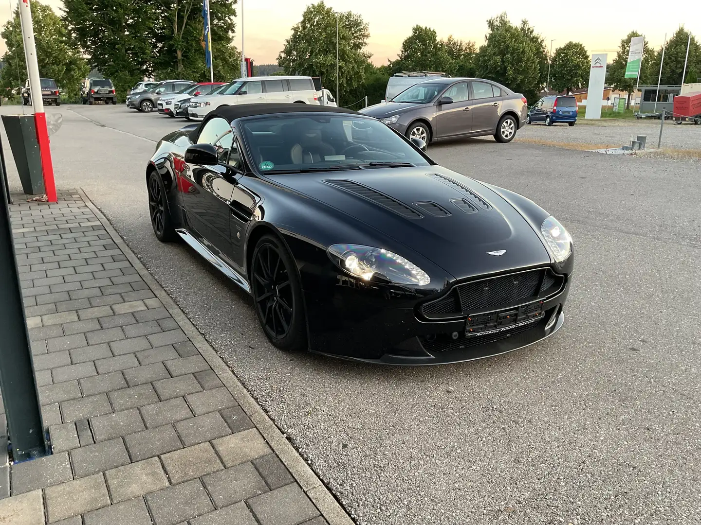 Aston Martin Vantage V12 S Noir - 2