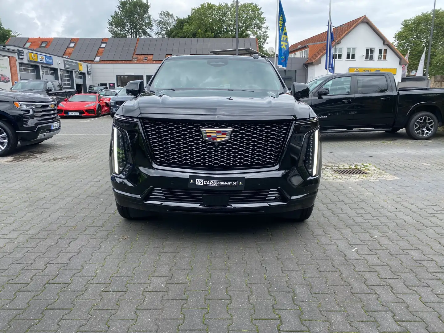 Cadillac Escalade 4WD Sport Platinum MY 2025 Чорний - 2