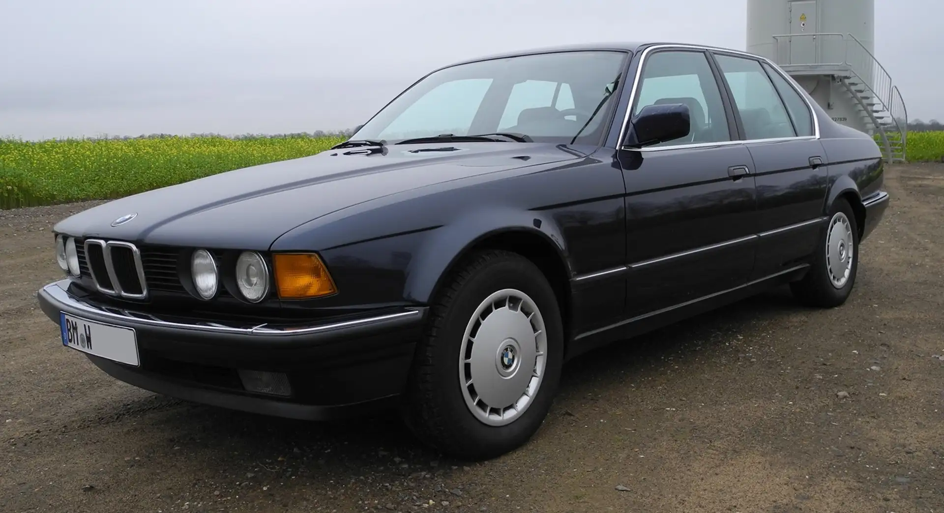 BMW 735 735i Blau - 1