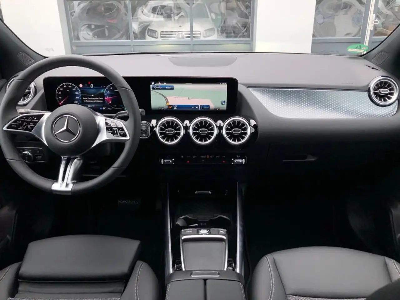 Mercedes-Benz GLA 200 MBUX+Progressive+MBeam+Wide+360+Cam+LED 16