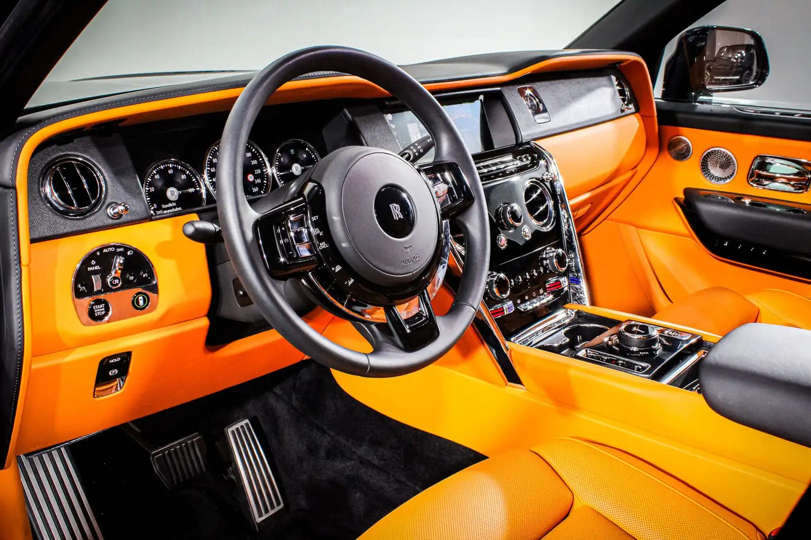 Rolls-Royce Cullinan cullinan FACELIFT*BLACKBADGE*STARLIGHT*MANDARIN Fekete - 2