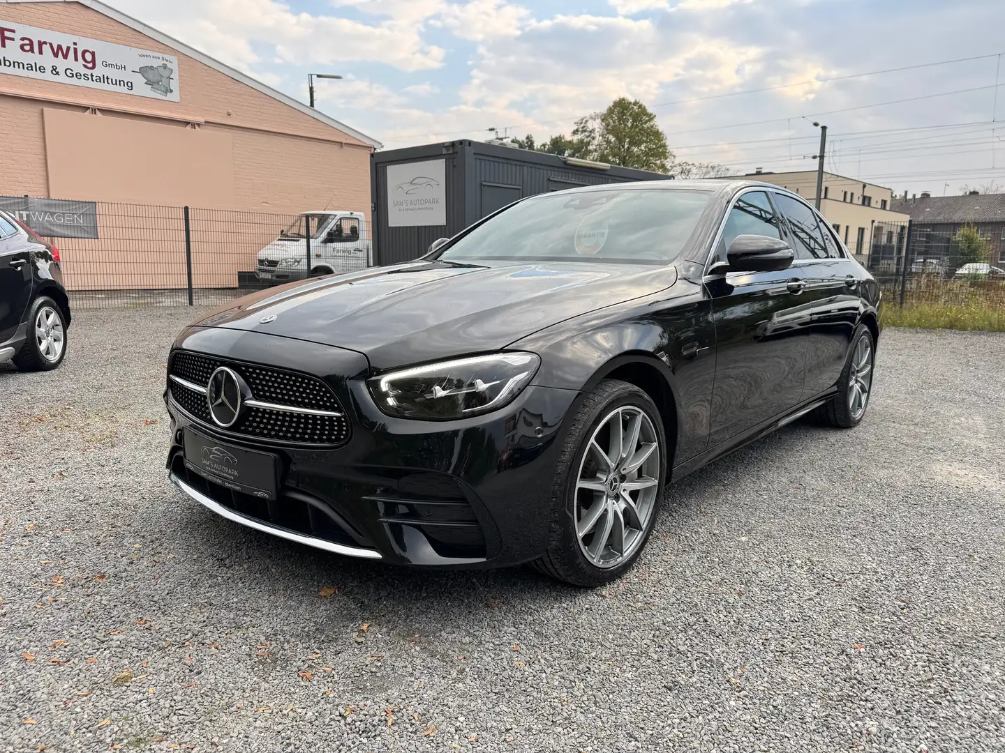 Mercedes-Benz E 300 de 4Matic AMG-LINE AHK WIDESCREEN GARANTIE Noir - 1