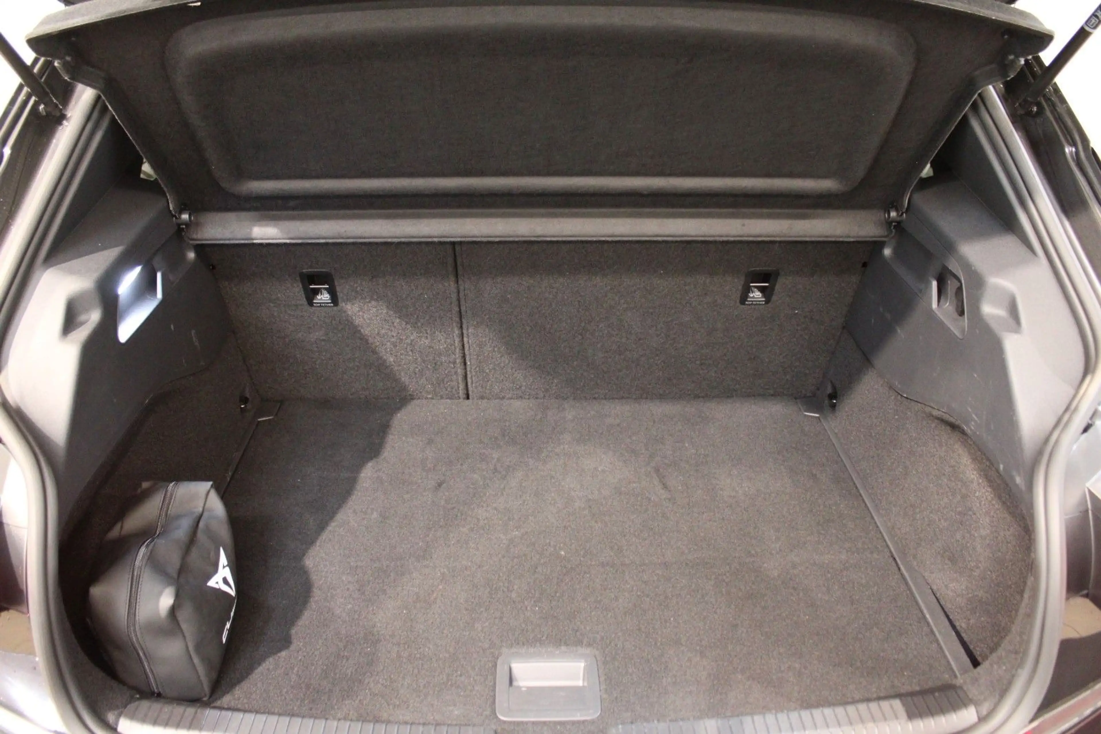 CUPRA Born 150kW 58kWh*Pano*Navi*Kamera*Beats*FullLink — photo 11