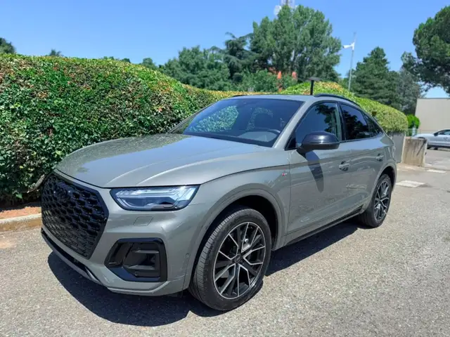 Audi Q5 main image