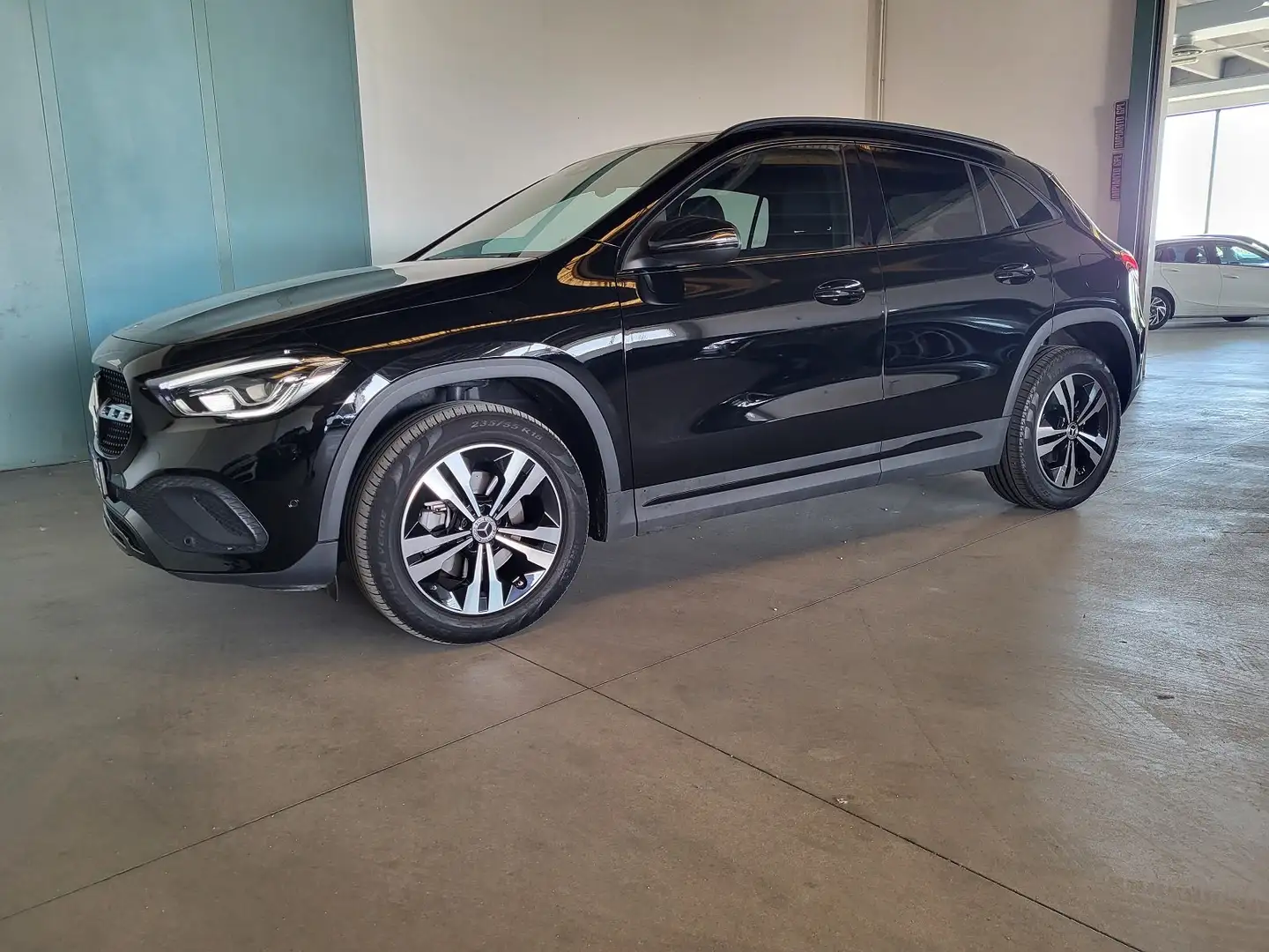 Mercedes-Benz GLA 200 d Sport Plus automatica Zwart - 1