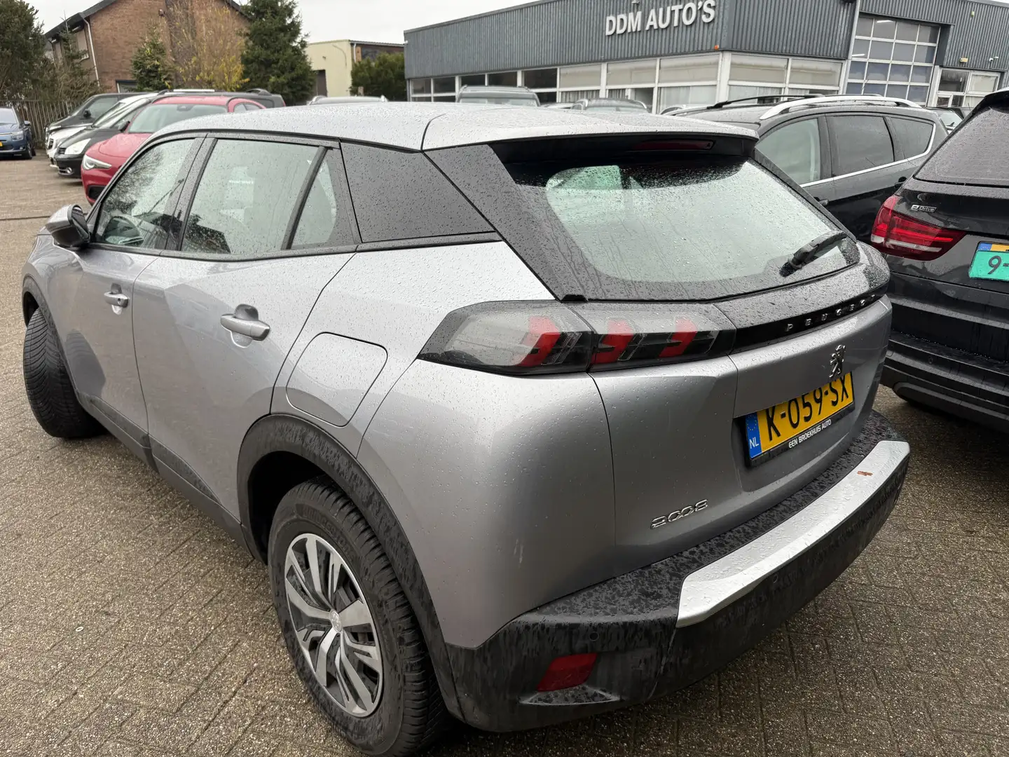 Peugeot 2008 1.5 BlueHDi Blue Lease Active Grijs - 2