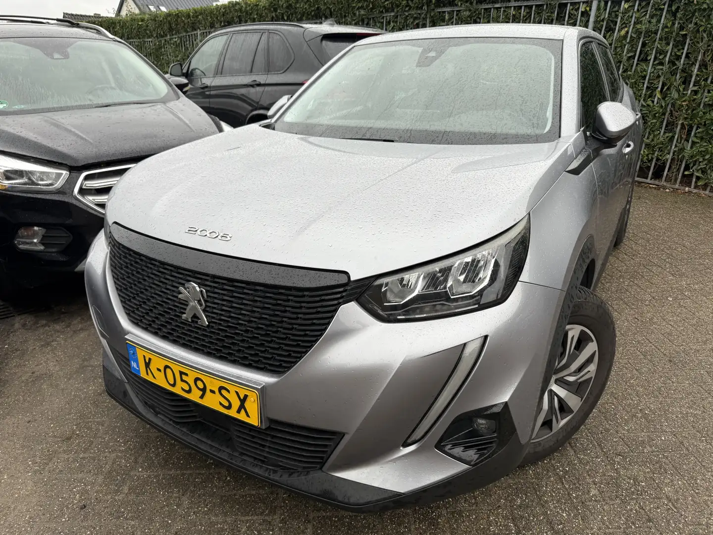 Peugeot 2008 1.5 BlueHDi Blue Lease Active Grijs - 1