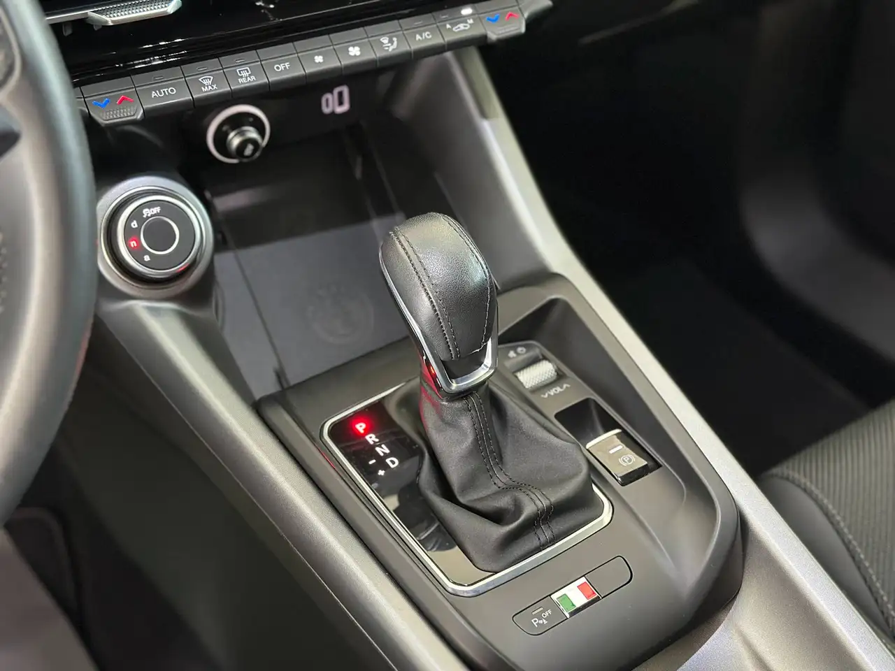 Alfa Romeo Tonale 2024 — фото 13