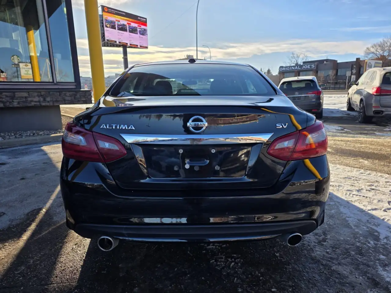 Nissan Altima снимка Nissan Altima