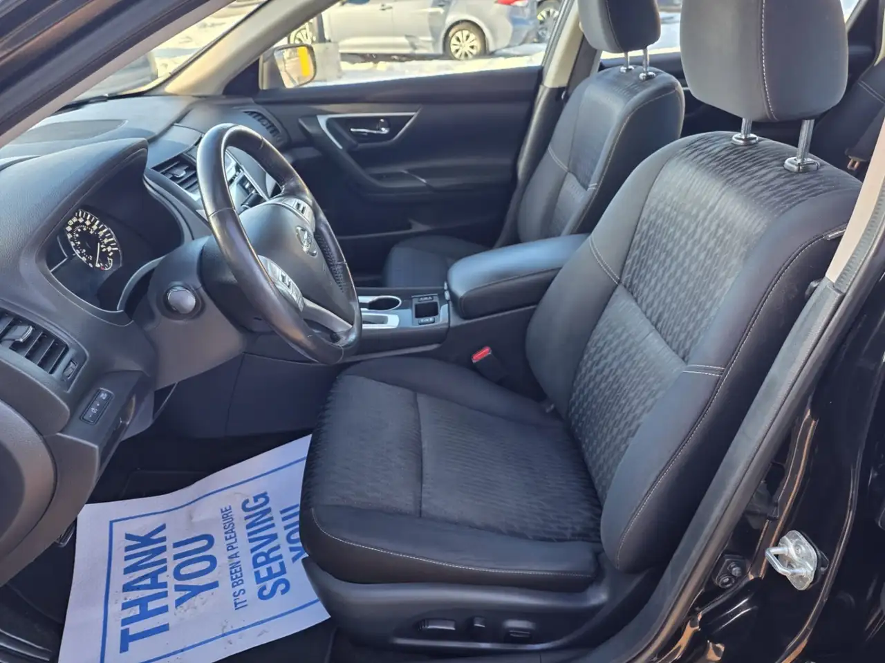 Nissan Altima снимка Nissan Altima