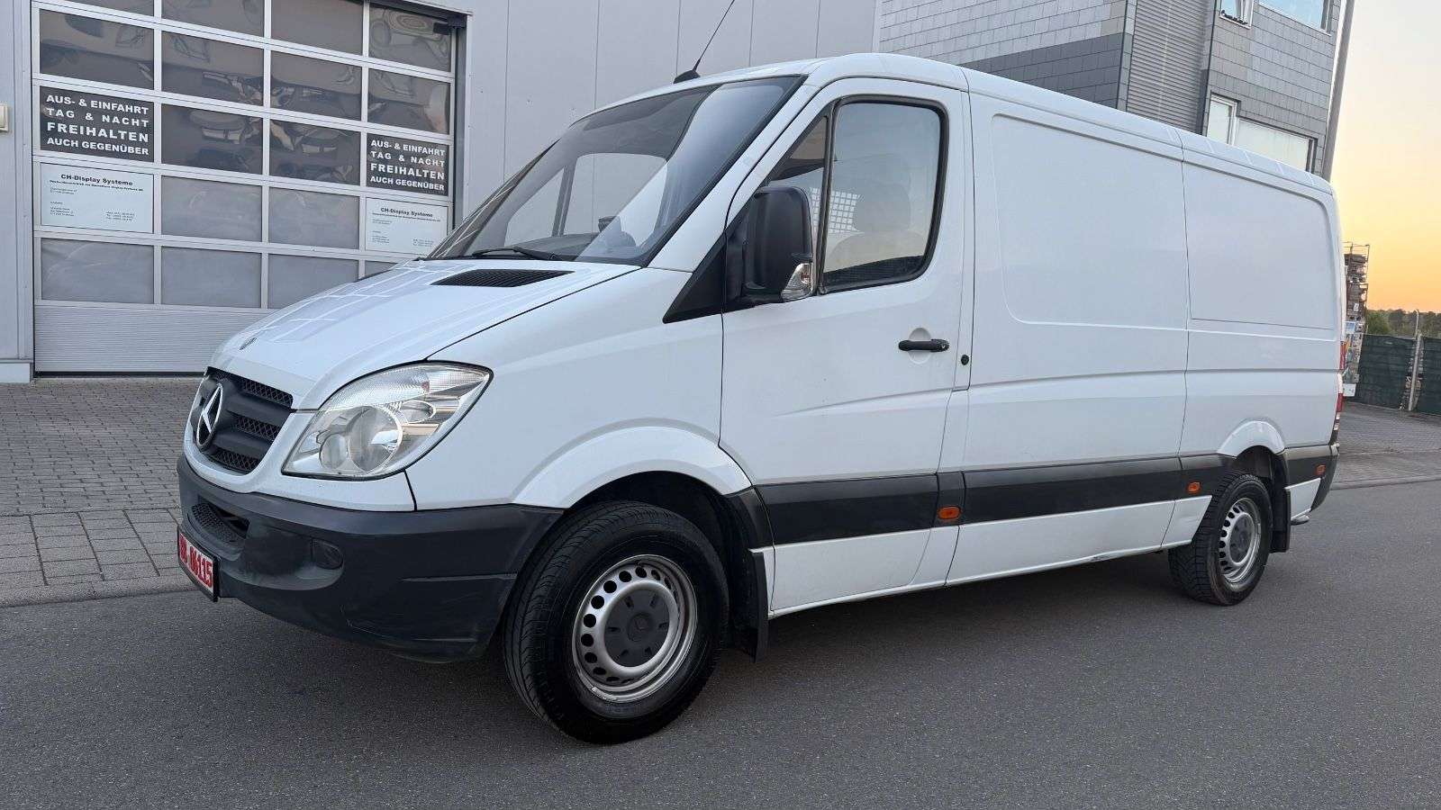 Second hand Mercedes Benz Sprinter 