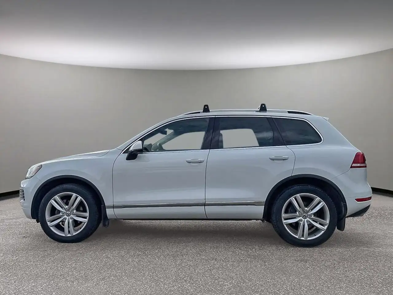 Volkswagen Touareg снимка Volkswagen Touareg