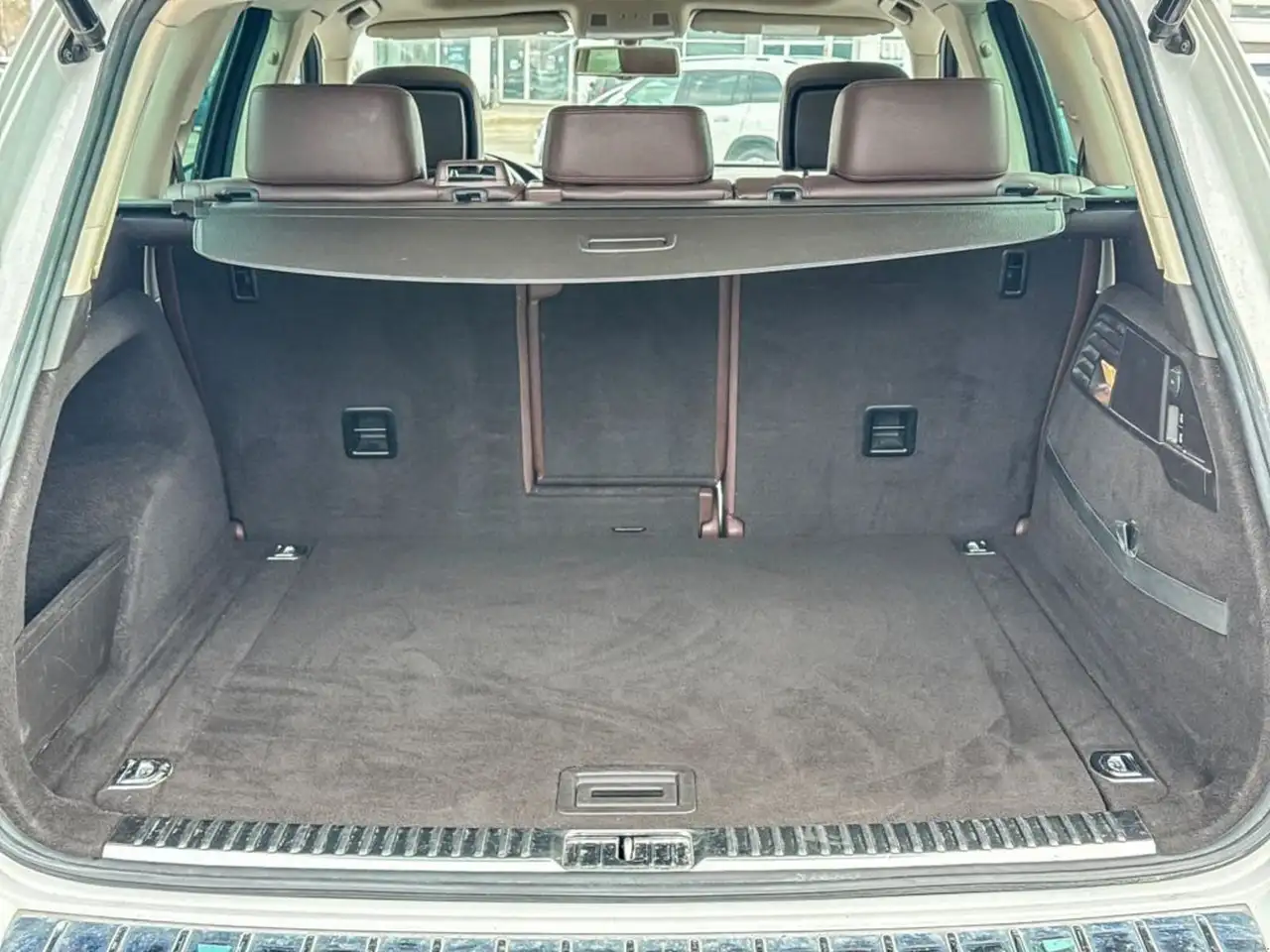 Volkswagen Touareg снимка Volkswagen Touareg