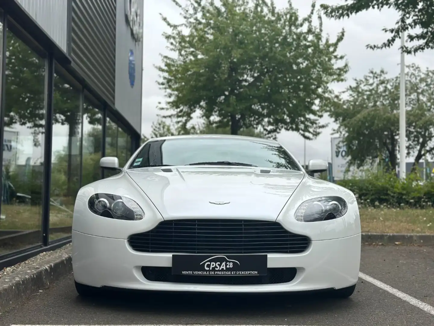 Aston Martin Vantage Aston Martin Vantage V8 VANTAGE 4.3 384cv Blanc - 2