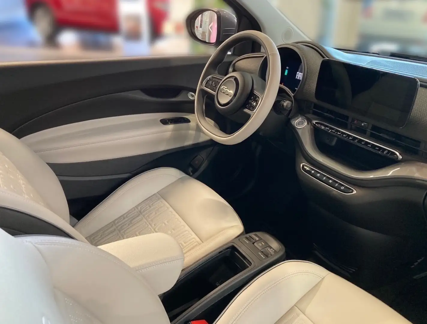 Fiat 500e La Prima * voll * 42 kWh Akku * SoH 94% * wenig KM * 8-fach Alu * Erstbesitz Grau - 2