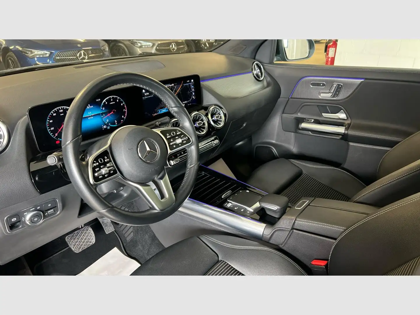 Mercedes-Benz GLA 250 4Matic 8G-DCT Blau - 2