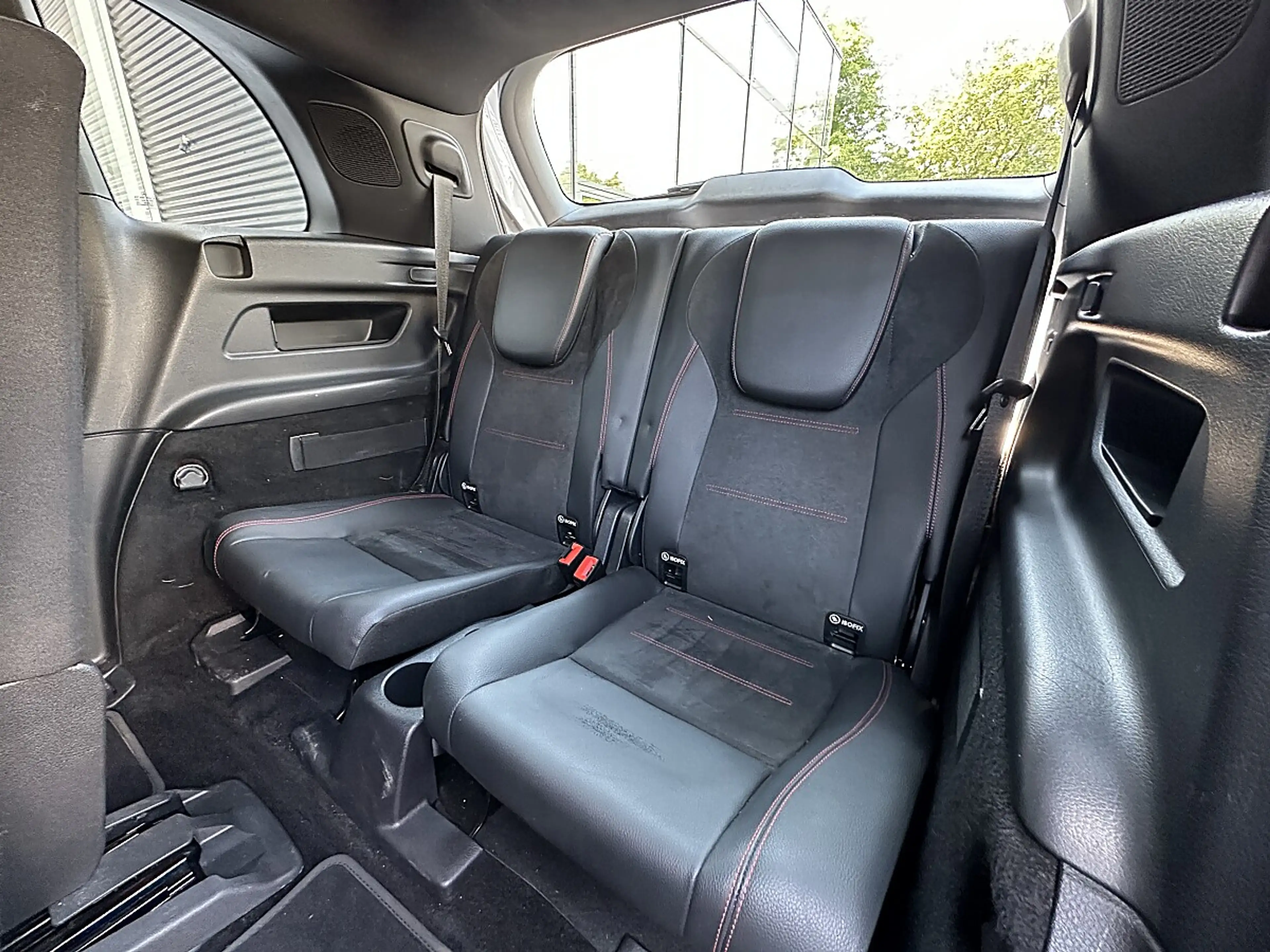Mercedes-Benz EQB 350 4MATIC AMG-Line Aut. / 7 Sitzer — photo 14