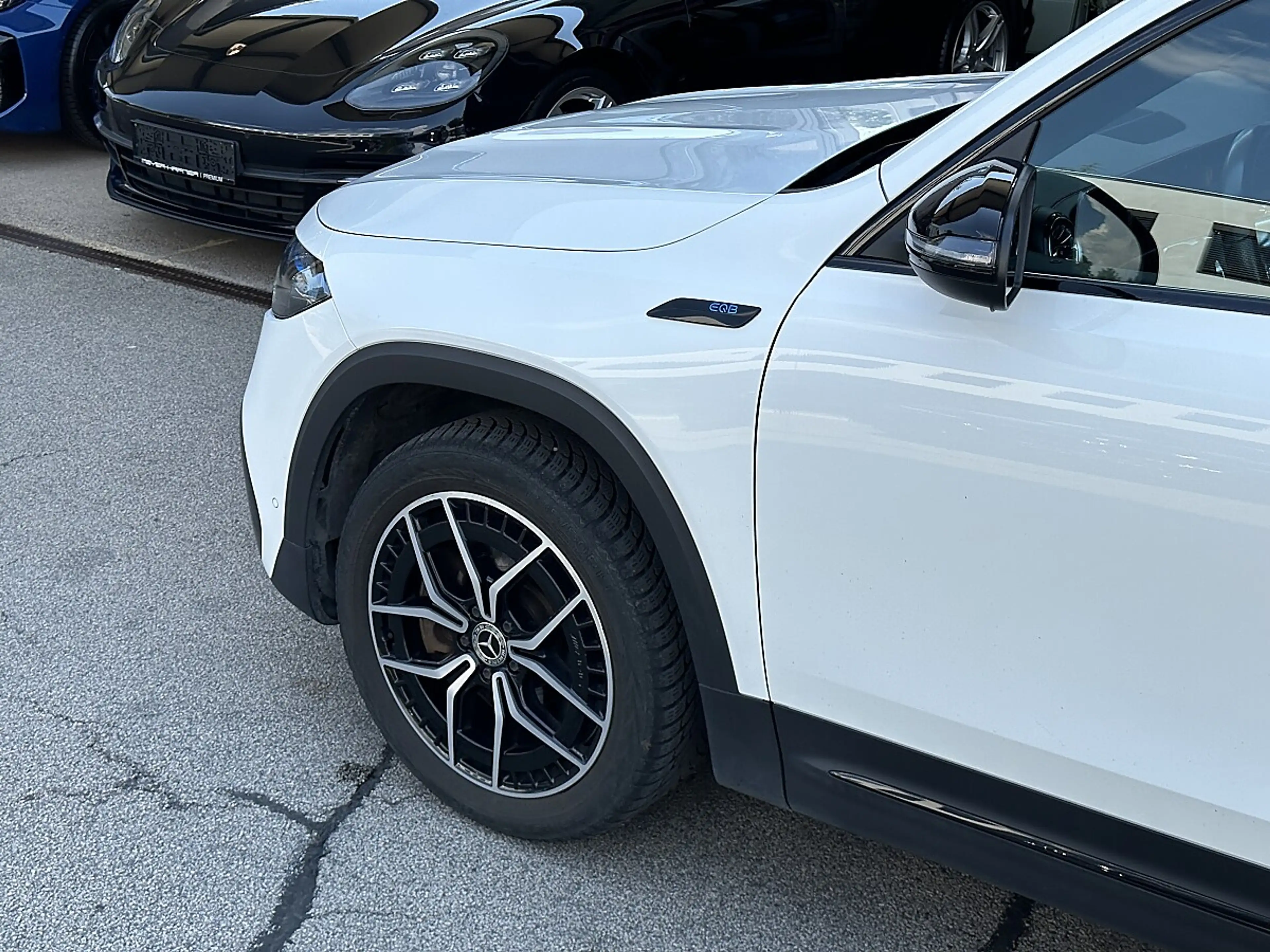 Mercedes-Benz EQB 350 4MATIC AMG-Line Aut. / 7 Sitzer — photo 6