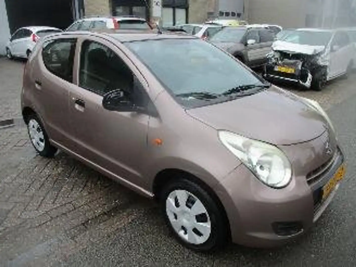 Suzuki Alto Alto 1.0 Comfort Plus Bronze - 2