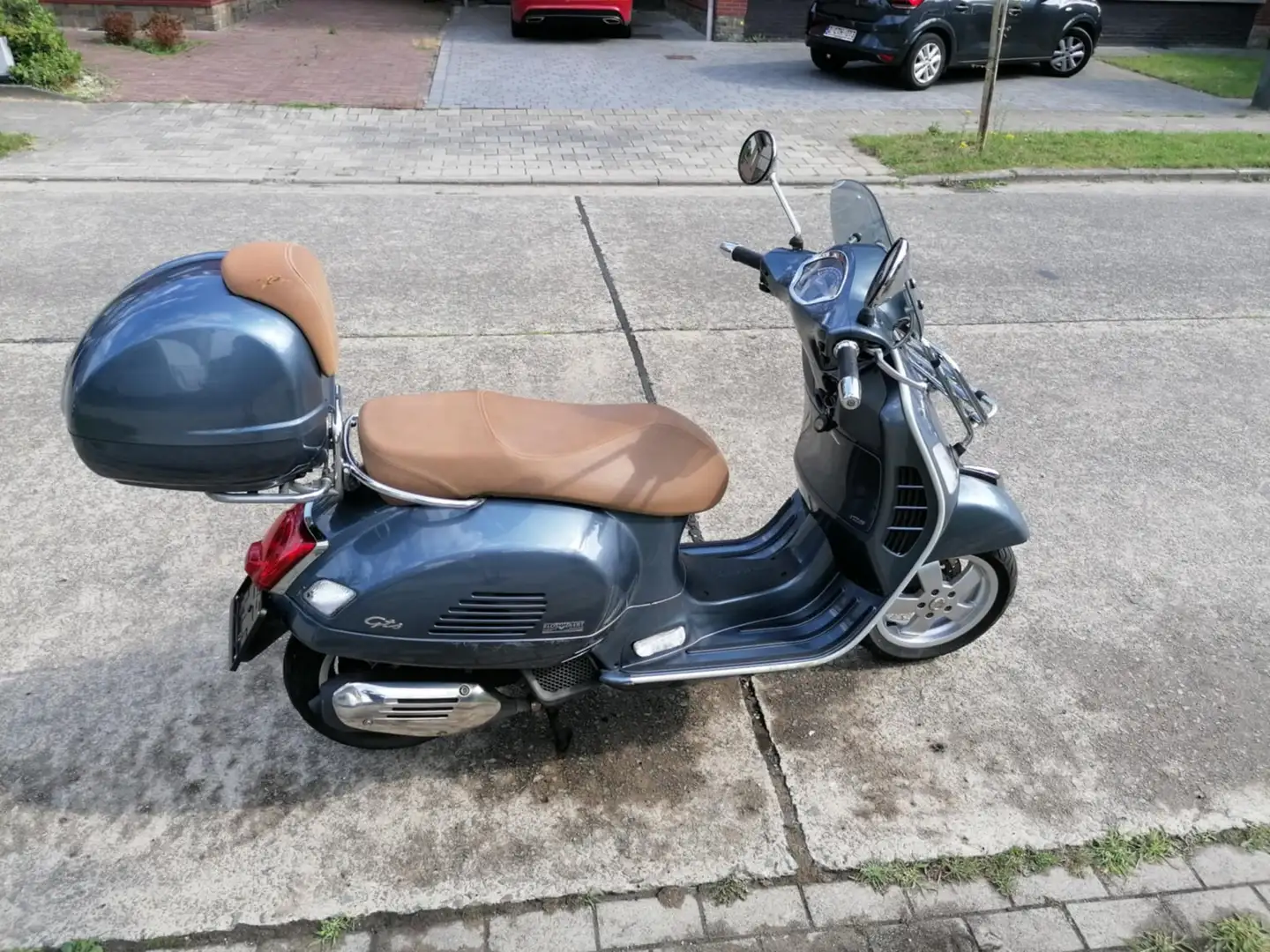Vespa GTS 125 Azul - 1