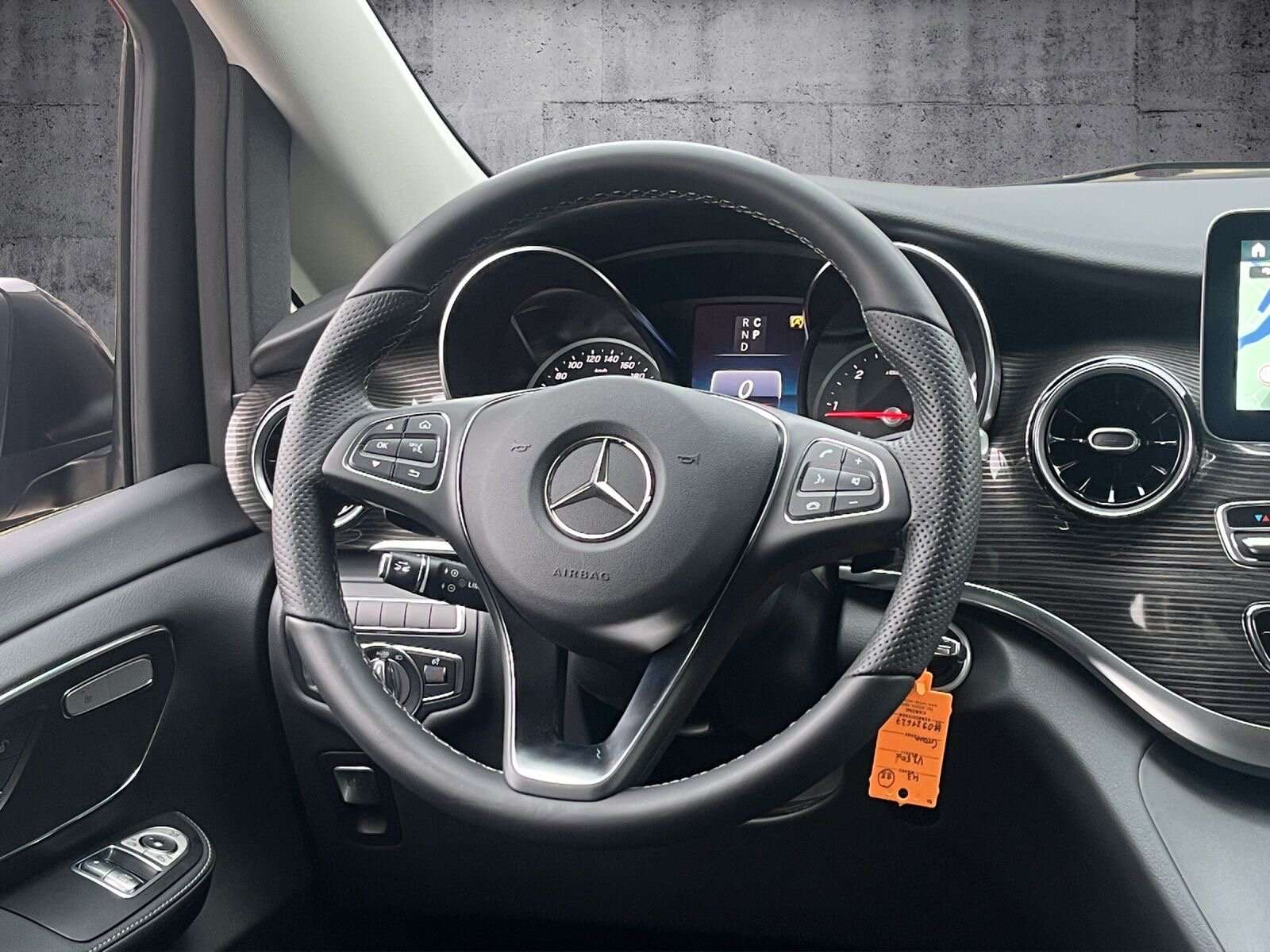 Mercedes-Benz V 250