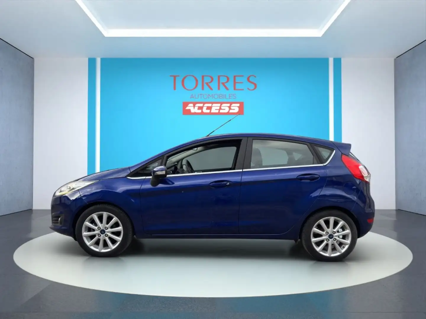 Ford Fiesta 1.5 tdci titanium 2ème main Bleu - 1