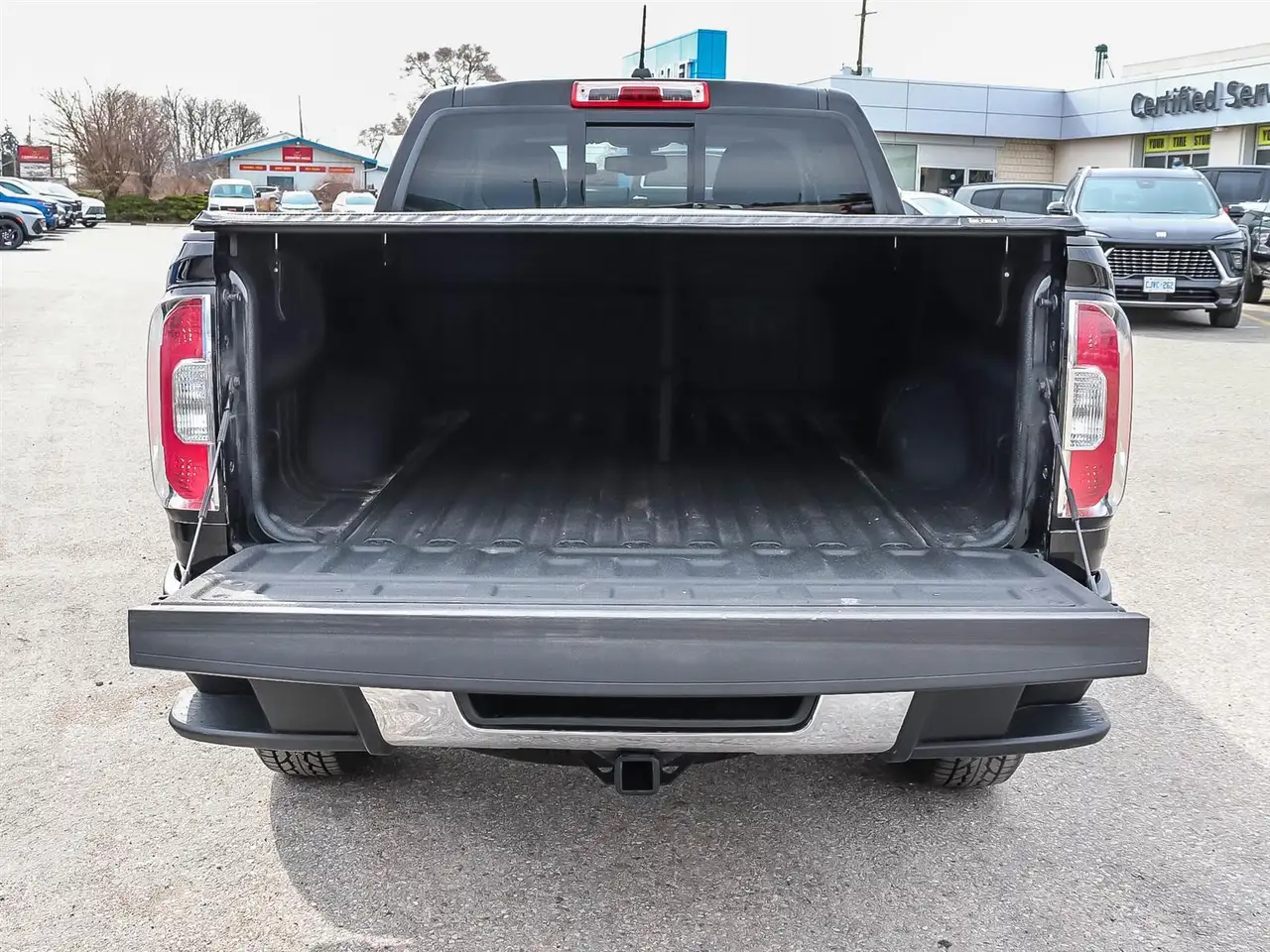 GMC Canyon снимка GMC Canyon