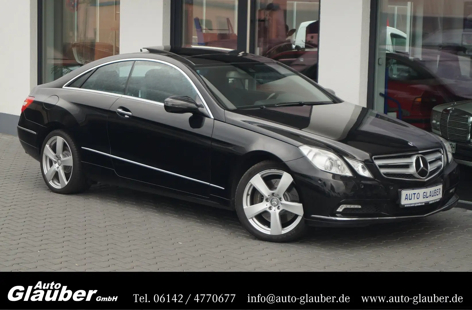 Mercedes-Benz E 500 Coupe/Xenon/Navi/Leder/Panorama/KeylessGo Fekete - 1