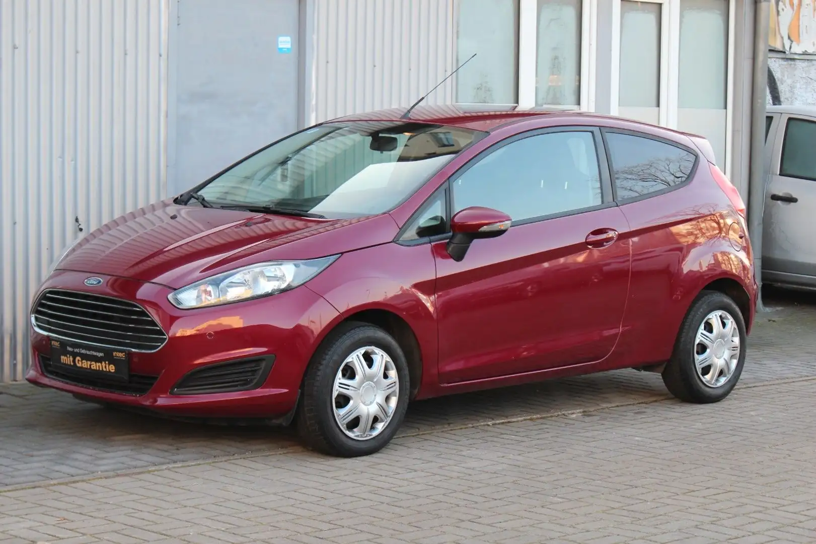 Ford Fiesta 1.6 Ti-VCT Automatik+Klimaaut+PDC Rouge - 1