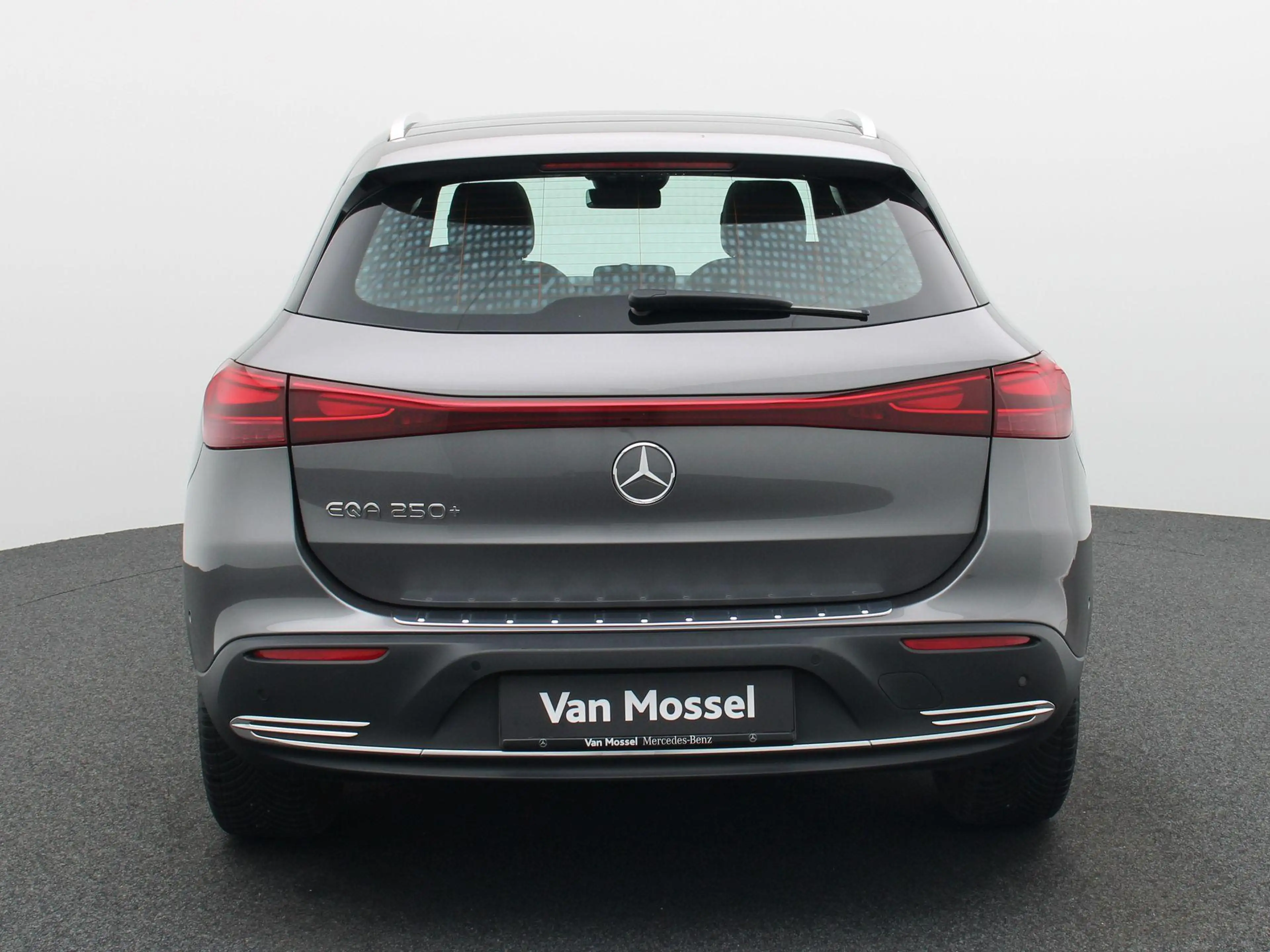 Mercedes-Benz EQA 250 250+ Business Line — photo 5