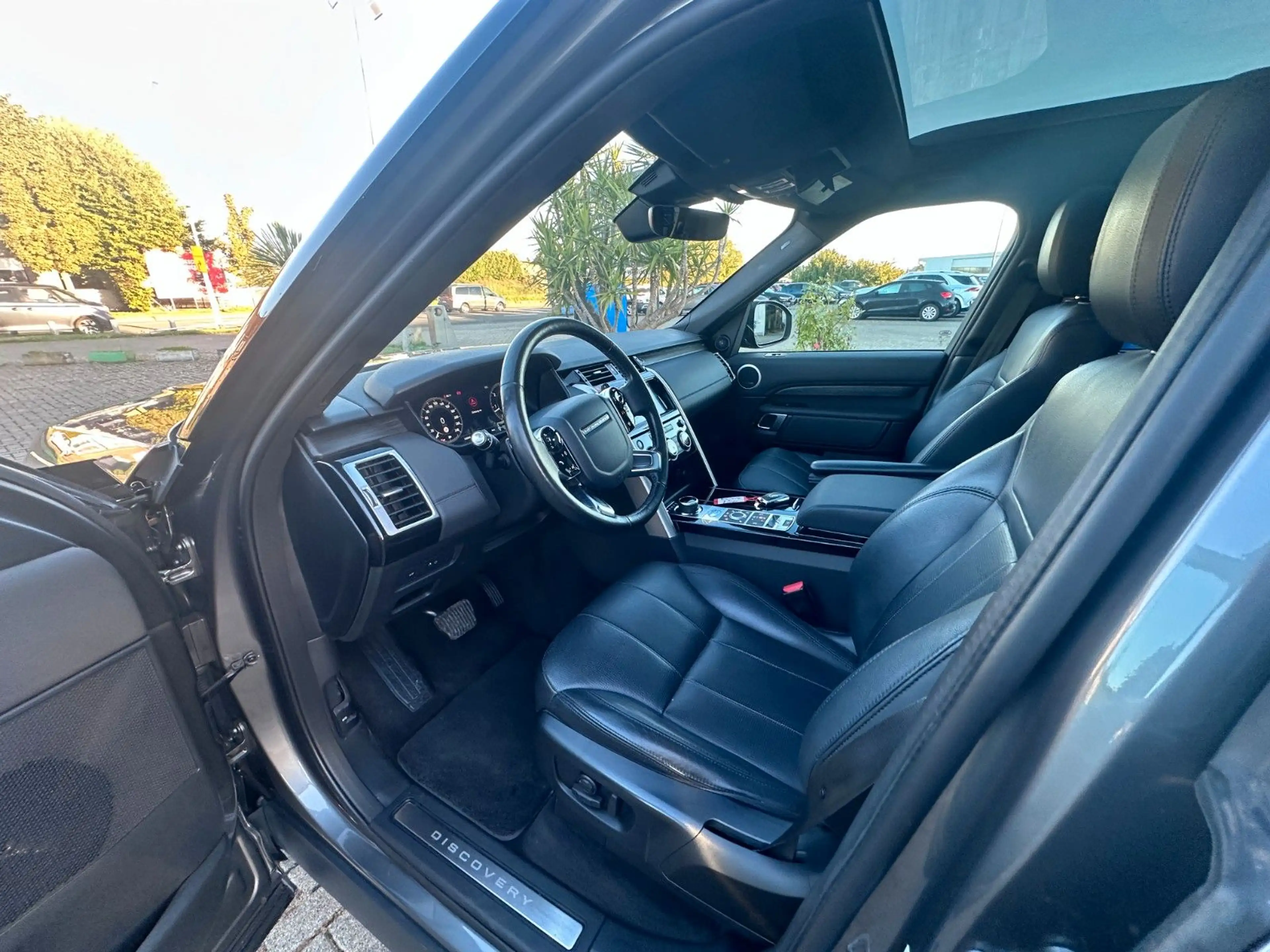 Land Rover Discovery 5 HSE SDV6*7 Sitzer*Panorma*etc — photo 15