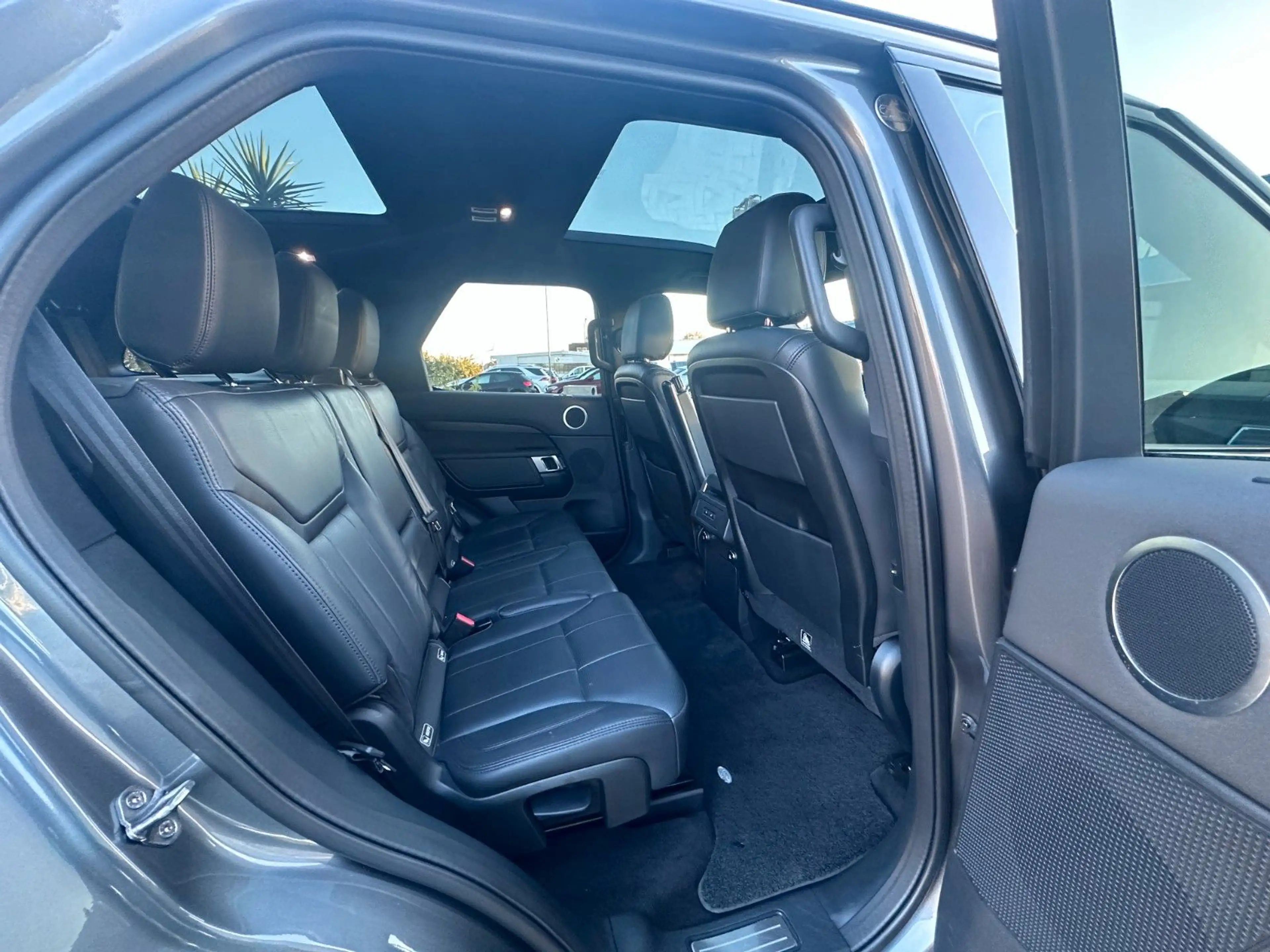 Land Rover Discovery 5 HSE SDV6*7 Sitzer*Panorma*etc — photo 8