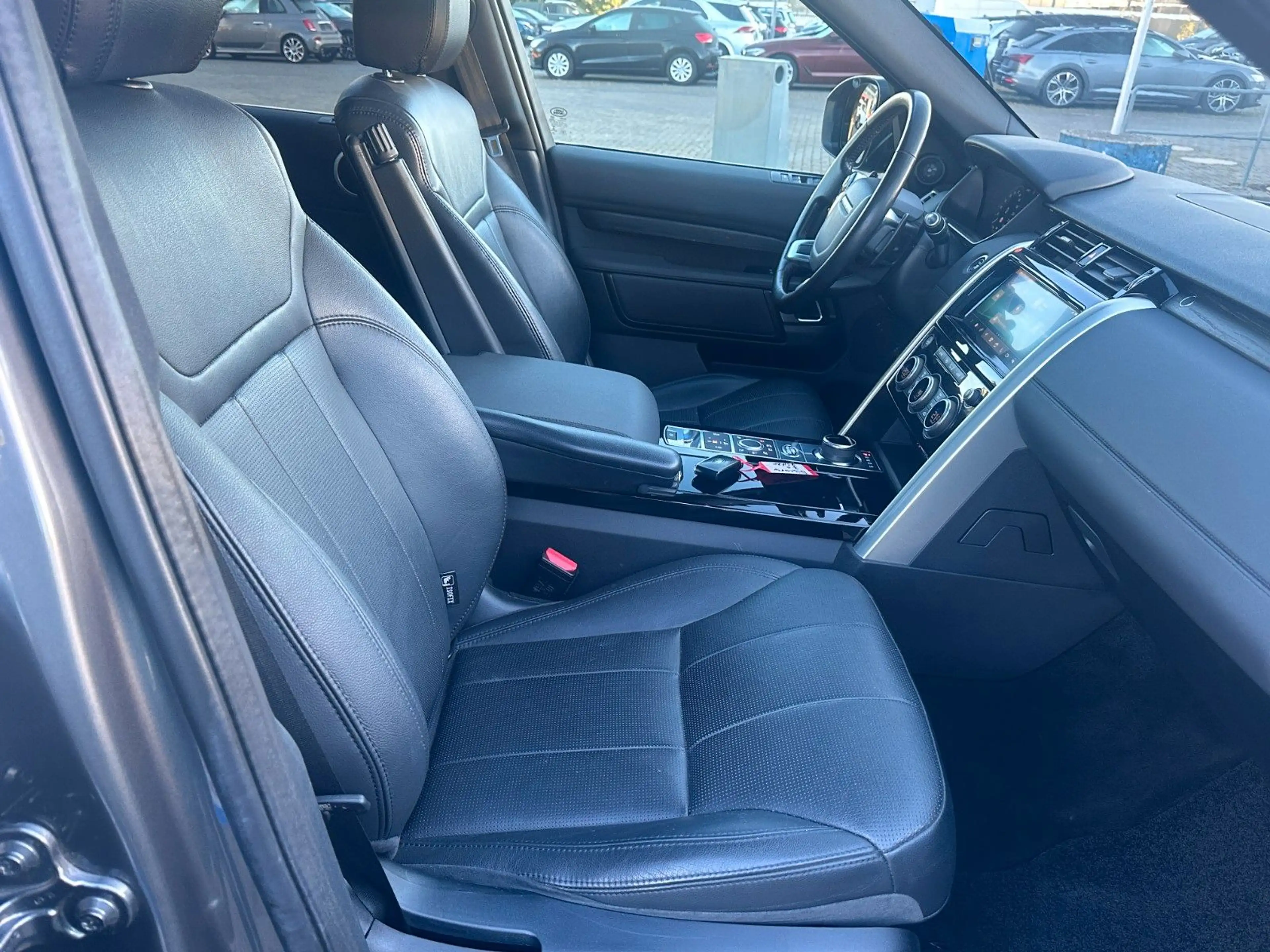 Land Rover Discovery 5 HSE SDV6*7 Sitzer*Panorma*etc — photo 5