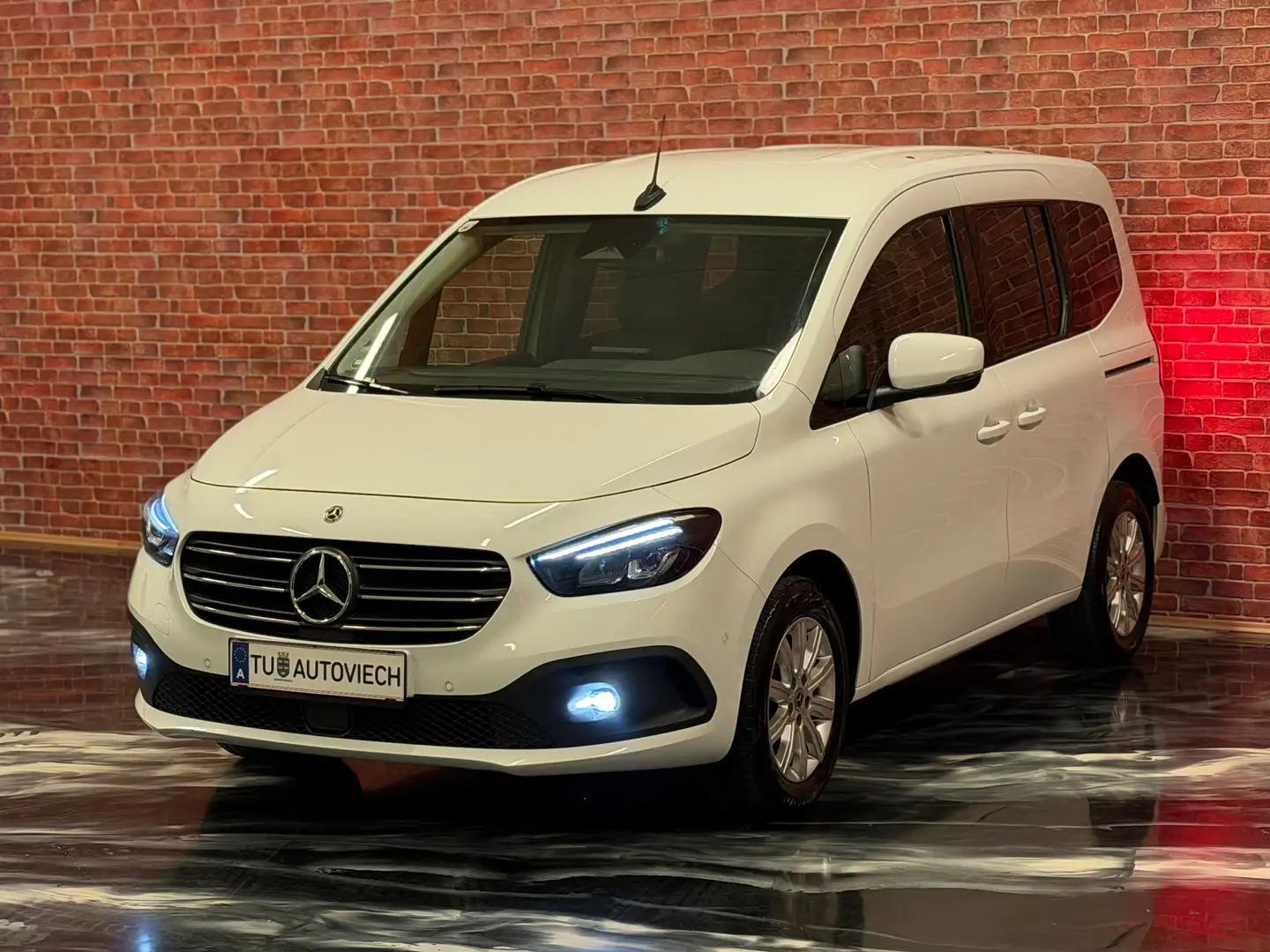 Mercedes-Benz T-Klasse 180 d*Vollausstattung* Weiß - 1