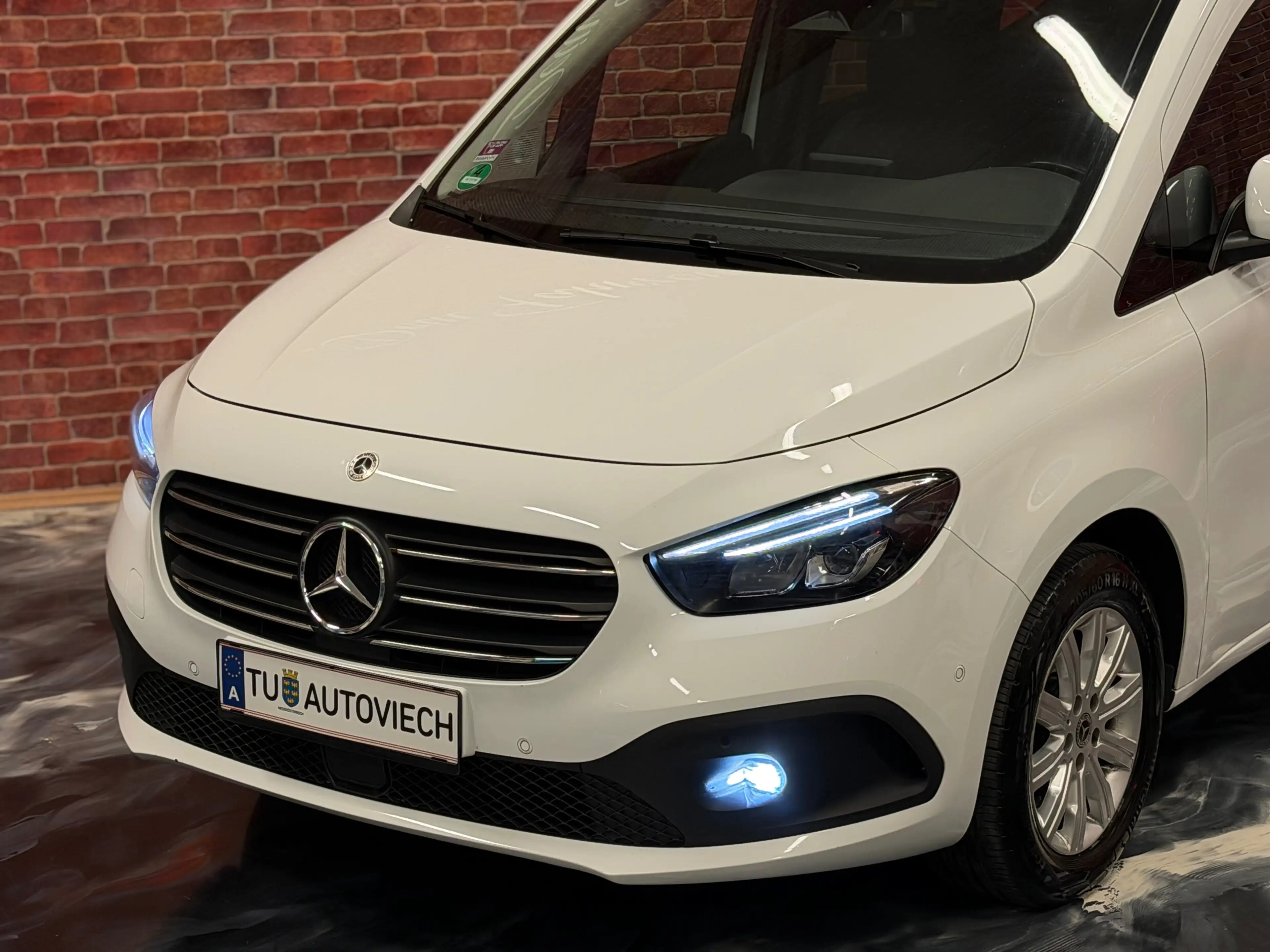 Mercedes-Benz T-Class 180 d*Vollausstattung* — photo 5