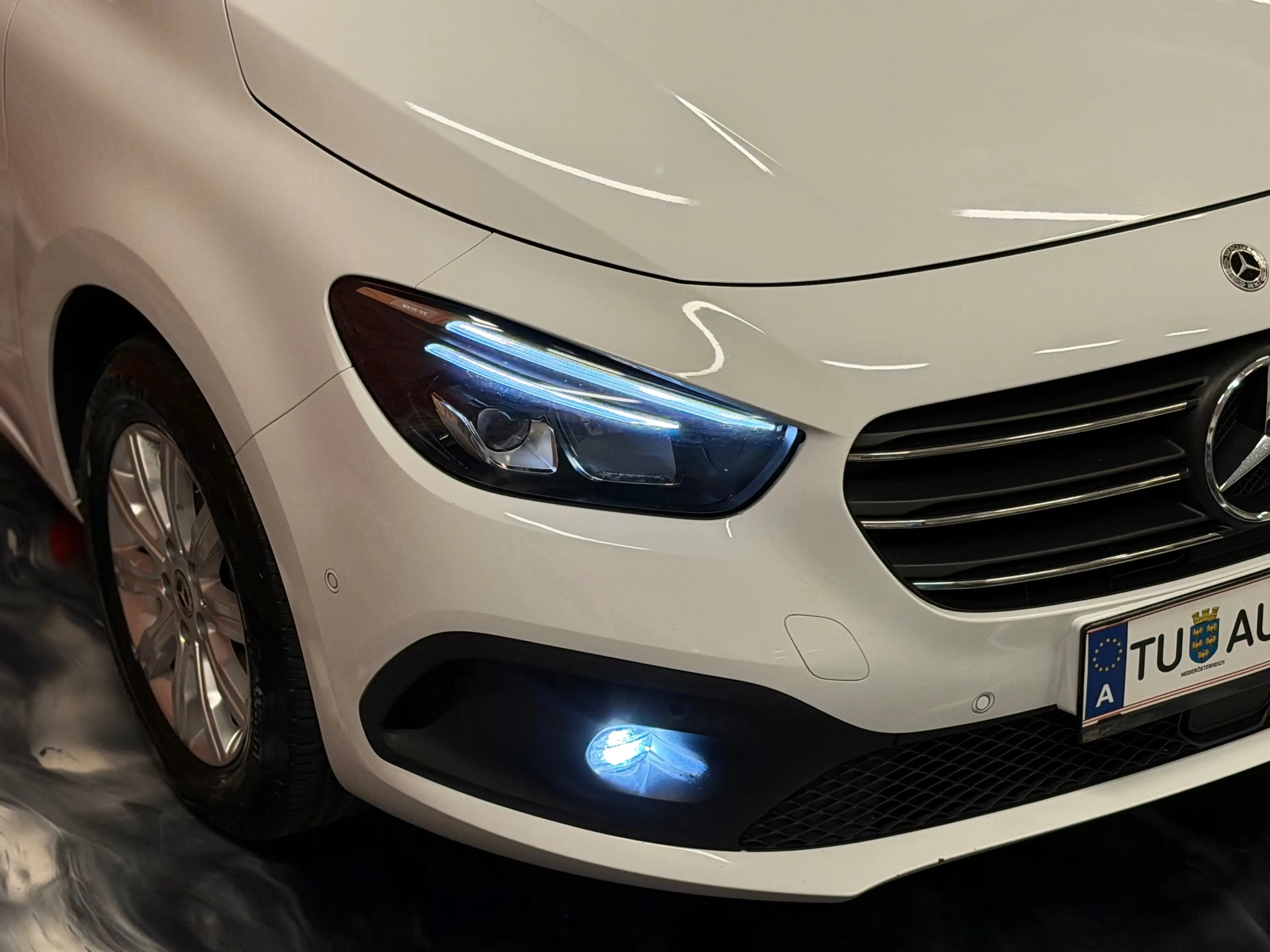 Mercedes-Benz T-Class 180 d*Vollausstattung* — photo 7