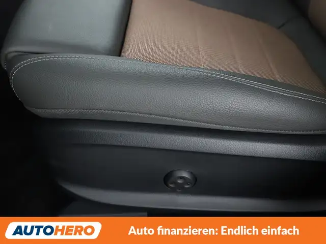Mercedes-Benz EQA view 25