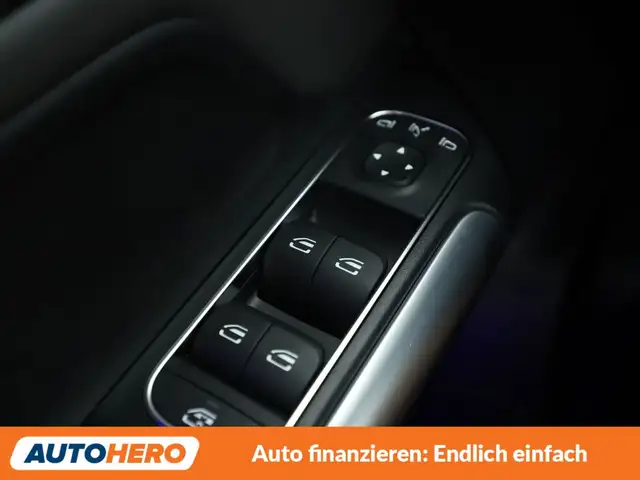Mercedes-Benz EQA view 24